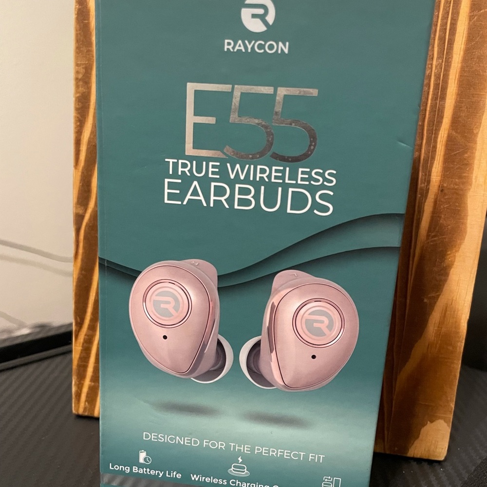 Raycon Rose Gold Wireless Earbuds Like New
